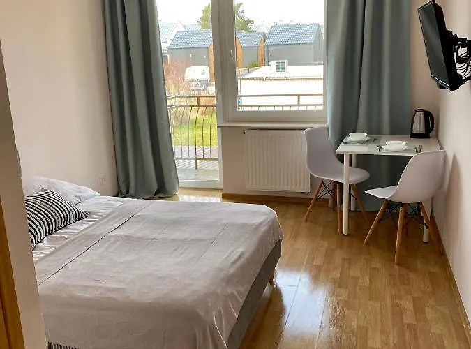 بيت ضيافة Jastrzebia Plaza 3*