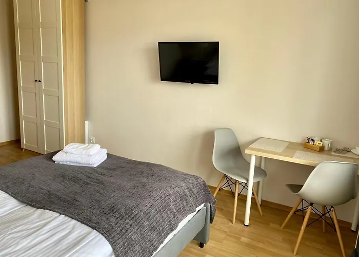 Jastrzebia Plaza بيت ضيافة 3*